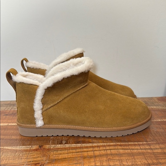 Koolaburra Shoes - Koolaburra Chesnut Mini Ankle Boots with Plush Lining, Womens 11